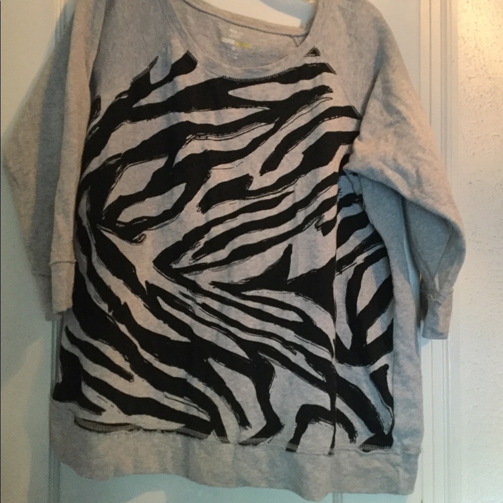 Grey sweatshirt